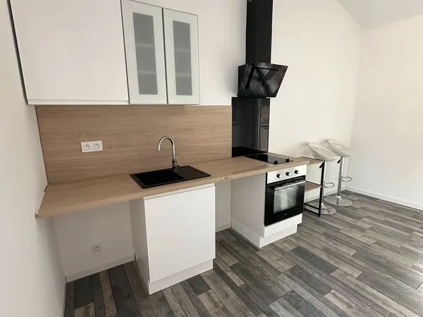 Saintes - Les Vacherons | Studio meublé 18 m² avec extérieur & parking