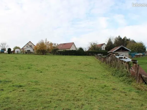 Terrain 748 m² Geneuille