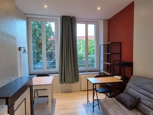 STUDIO MEUBLÉ RÉNOVÉ - 16 m² - NANCY