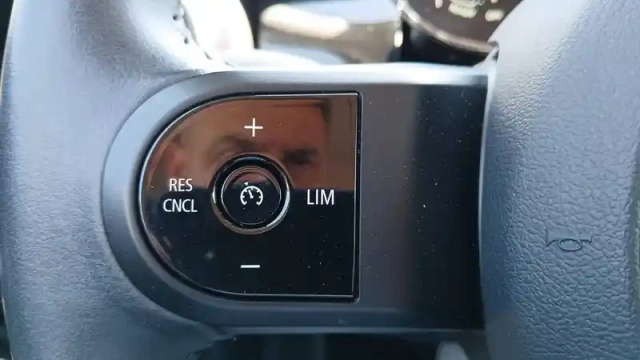 Mini Mini hatch 3 portes cooper 136 ch dkg7 — photo 23
