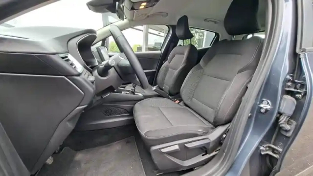 Renault Clio blue dci 85 — photo 13