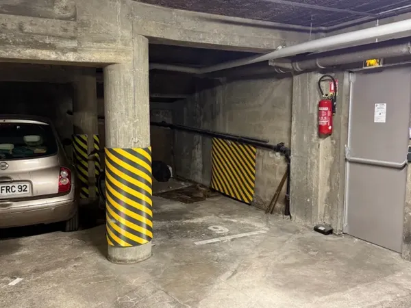 Loue parking