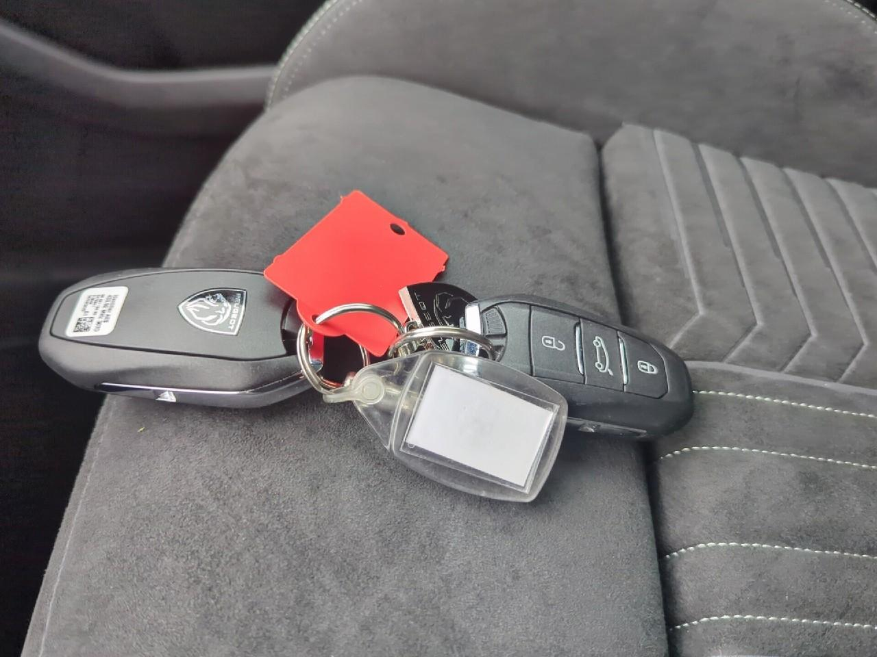 Peugeot 3008 hybrid 145 e-dcs6 gt — photo 27