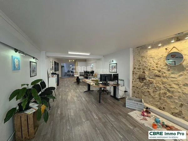 Bureau 100 m²