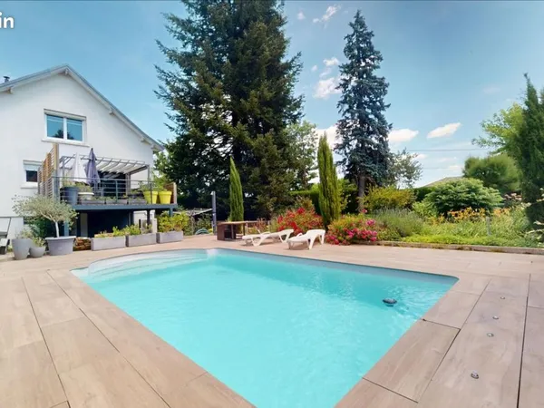 Villa 5 pièces 160 m²