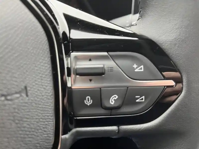 Peugeot 308 hybrid 145 e-dcs6 — photo 48