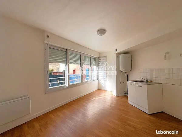 Studio 1 pièce 19 m²