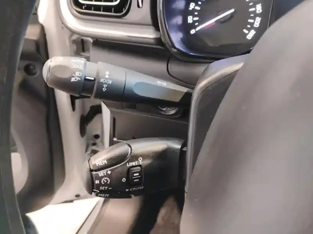 Citroën C3 puretech 83 s&amp;s bvm5 shine — photo 17