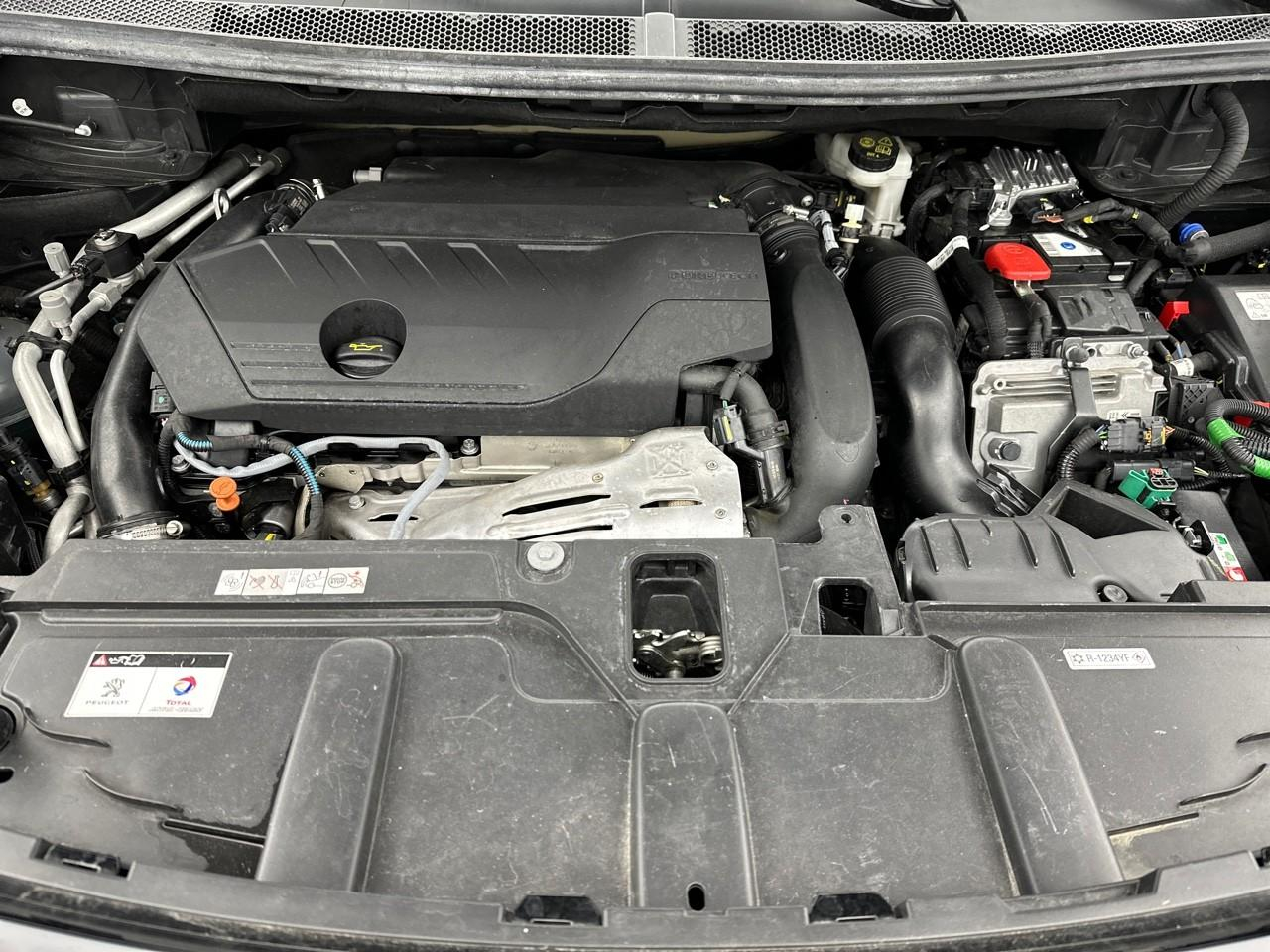Peugeot 3008 hybrid 225 e-eat8 allure — photo 13