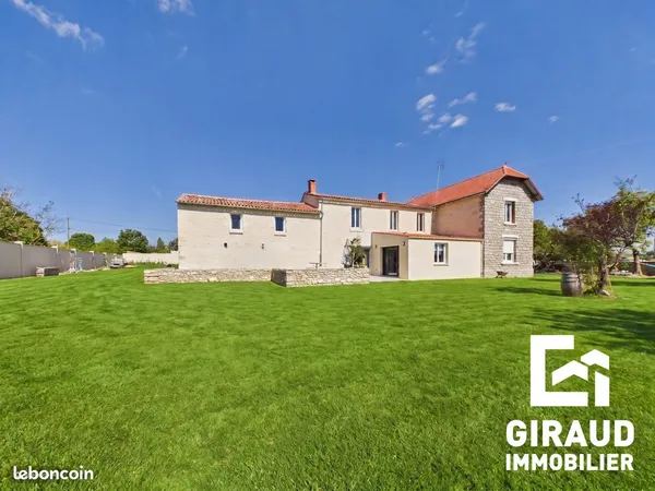 Maison 9 pièces 314 m²