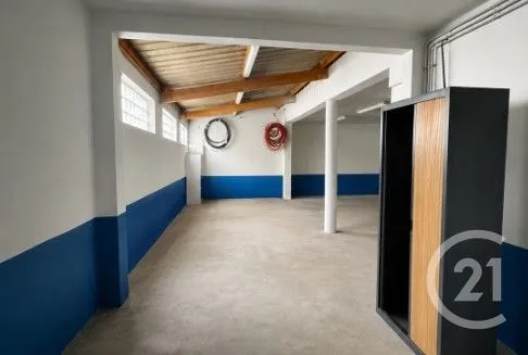 Local 79 m²