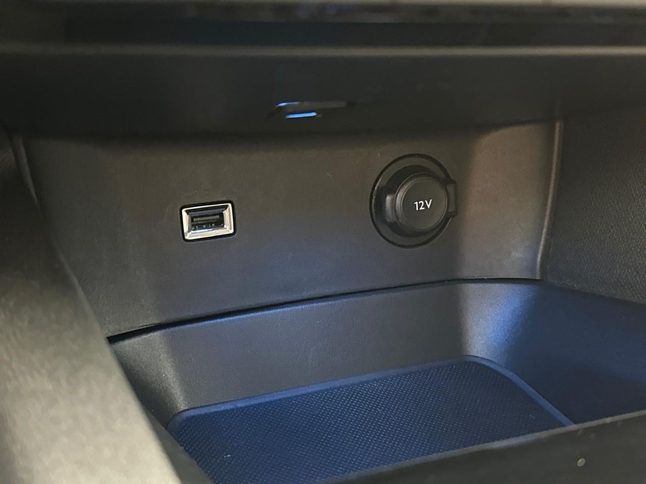 Peugeot 3008 puretech 130ch s&s eat8 allure pack — photo 28