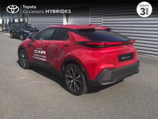 Toyota C-Hr 1.8 hybride 140ch design — photo 2