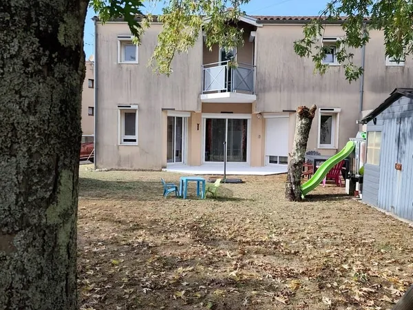 Maison à vendre 4 pièces PUYMOYEN (16)