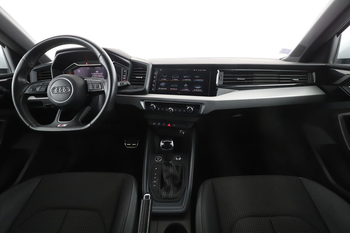 Audi A1 Sportback 30 TFSI S Line S Tronic 7 — photo 11