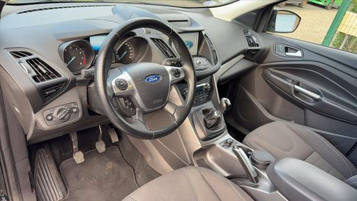 Ford Kuga 1.5 Ecoboost 150 - Titanium – 2016 – 136480 km – Essence – Boîte Manuelle — photo 24