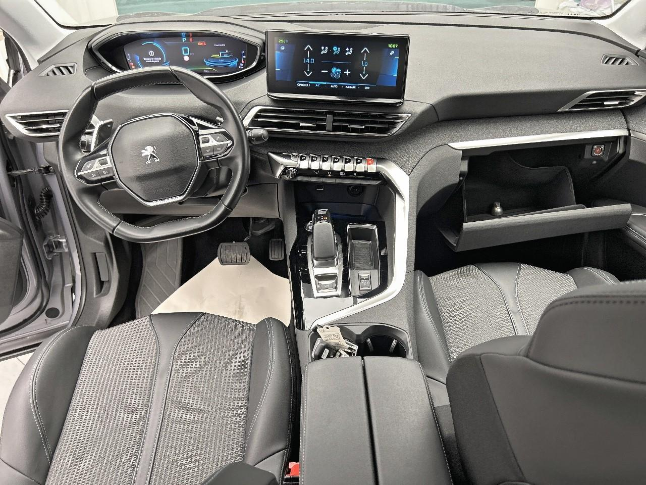 Peugeot 3008 hybrid 225 e-eat8 allure pack — photo 12