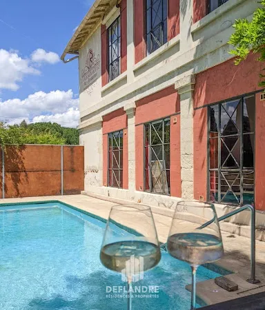 Propriété 300 m²