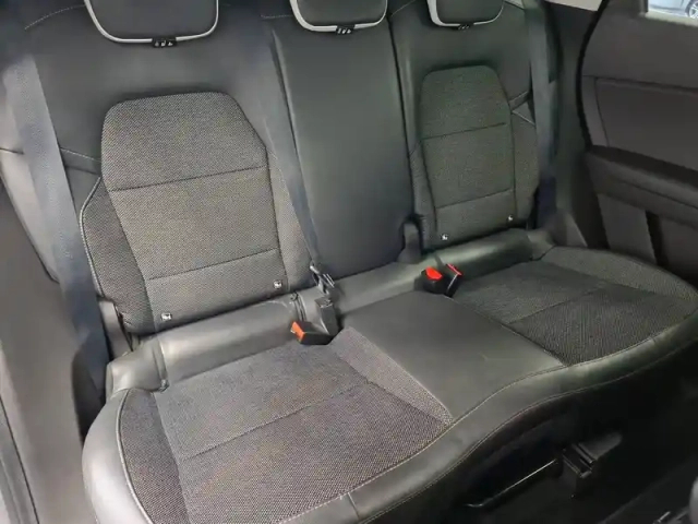 Renault Captur e-tech plug-in 160 — photo 15