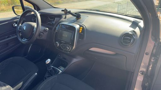 Renault Captur 1.3 TCe 130 - Intens – 2019 – 132898 km – Essence – Boîte Manuelle — photo 14