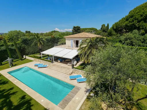 Villa 323 m²