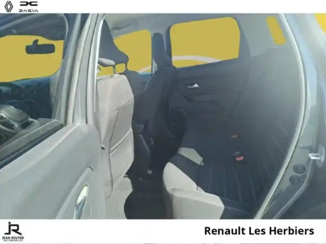 Dacia Duster 1.5 blue dci 115ch prestige + 4x2 — photo 4