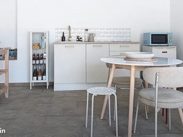 Maison de plain pied avec jardin disponible