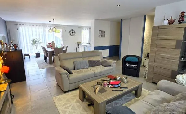 Maison de plain-pied 6 pièces 130 m²