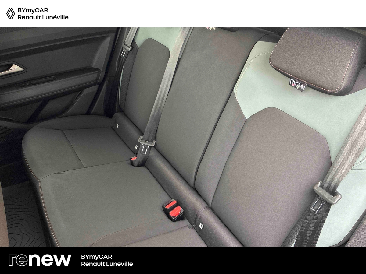 Dacia Duster Hybrid 155 — photo 12