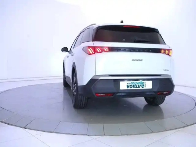 Peugeot 5008 hybrid 145 e-dcs6 — photo 7