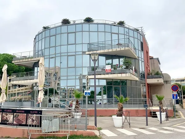 Local commercial 135 m²