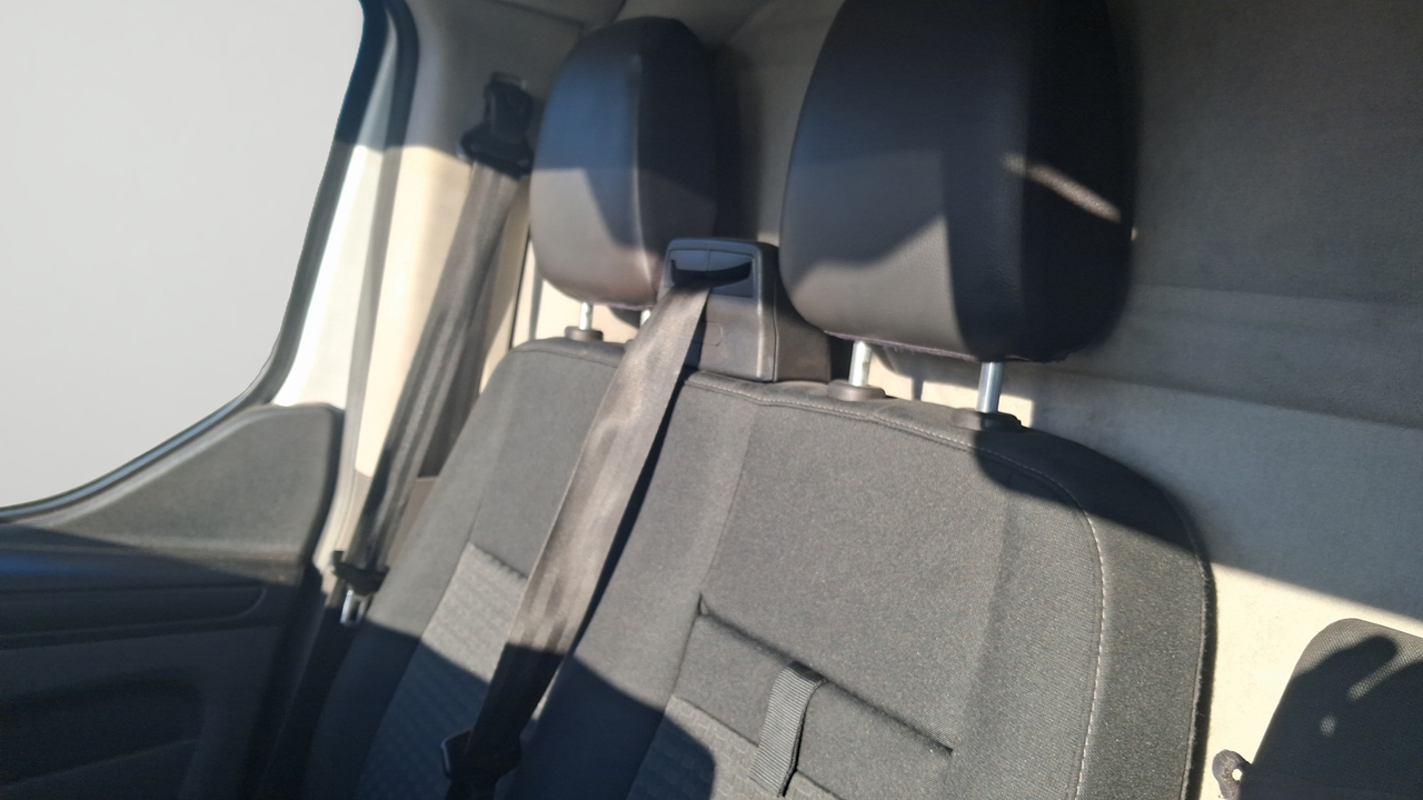 Ford TRANSIT CUSTOM FOURGON 280 L1H1 2.0 ECOBLUE 105 — photo 12