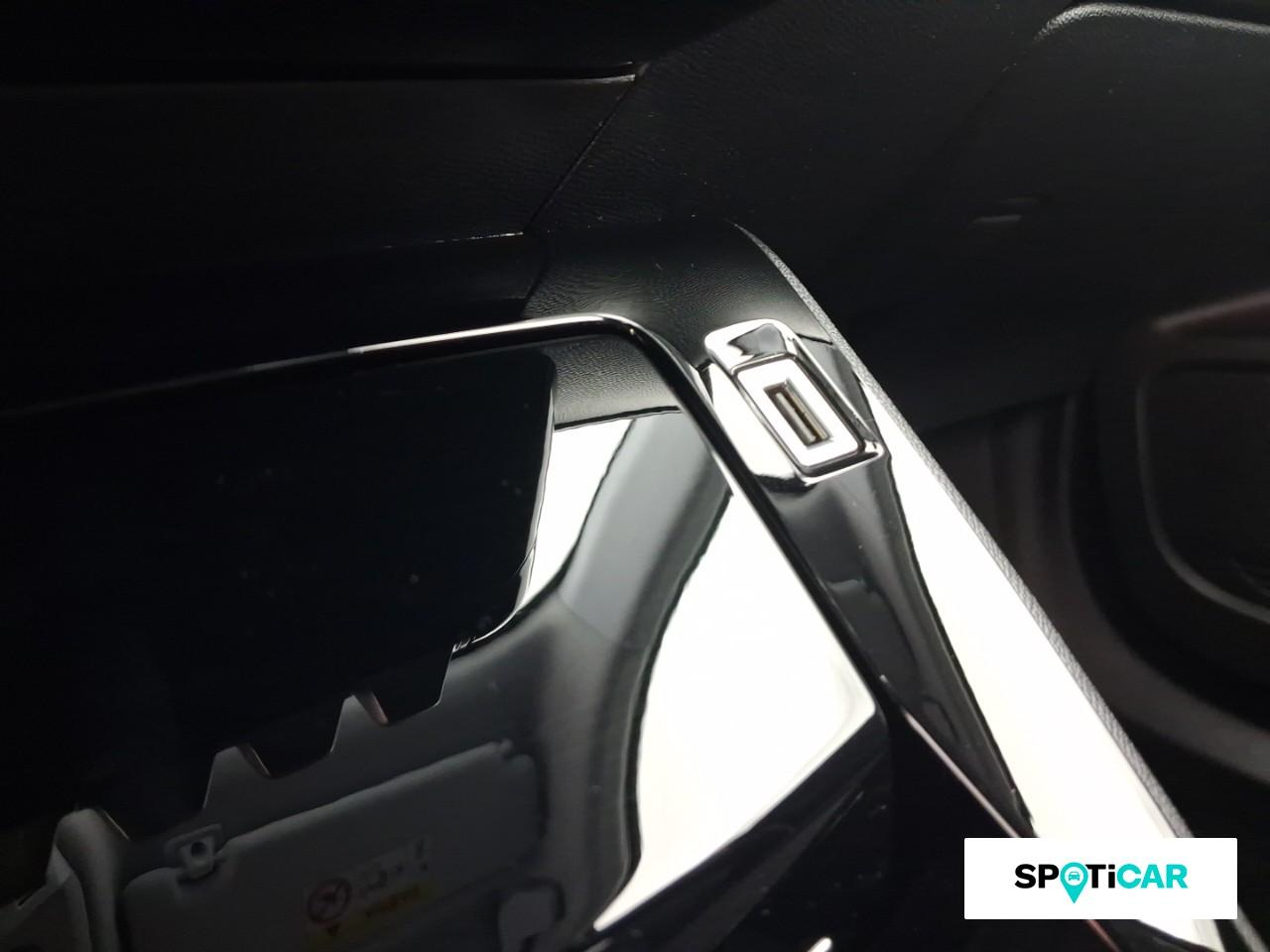 Peugeot 2008 1.5 bluehdi 130ch s&s roadtrip eat8 125g — photo 19
