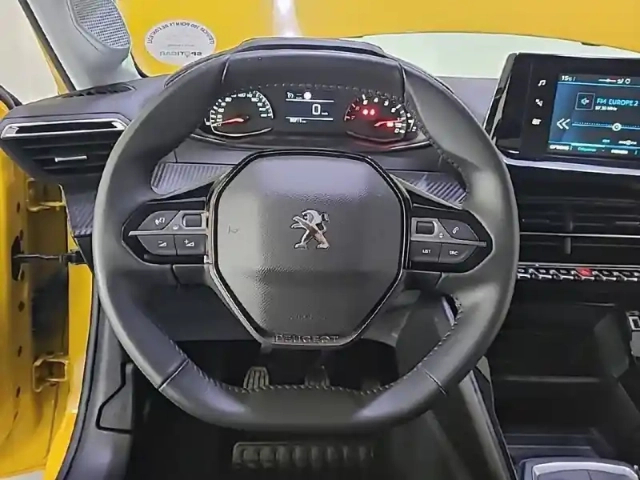 Peugeot 208 puretech 75 s&amp;s bvm5 — photo 58
