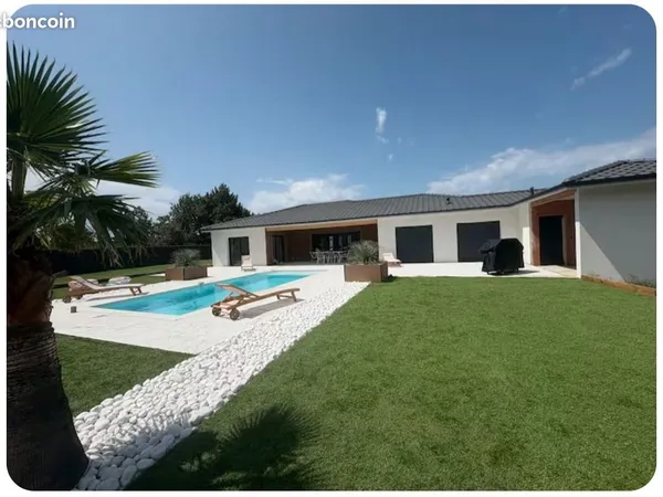 Maison meublée de 2024