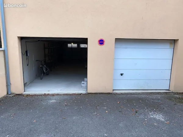 Parking/box 75 m² CLUSES