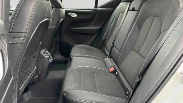 Volvo Ex40 single extended range 252 ch 1edt — photo 21