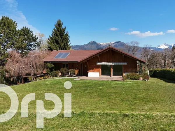Maison 6 pièces 198 m²