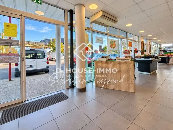 Boutique 2 pièces 113 m²