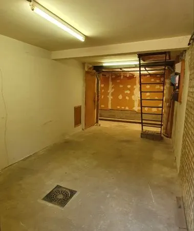 Garage / Atelier / Box / Local