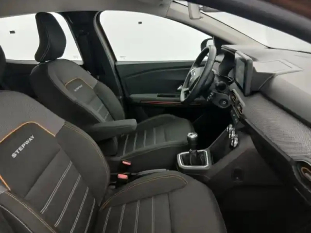 Dacia Sandero 1.0 tce 90ch stepway confort -22 — photo 14