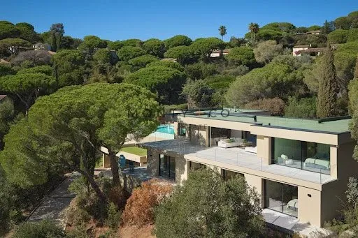 Maison 630 m²