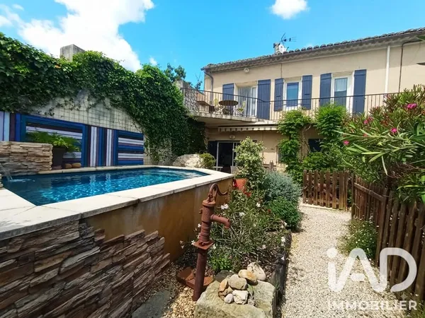 Maison 10 pièces 282 m²