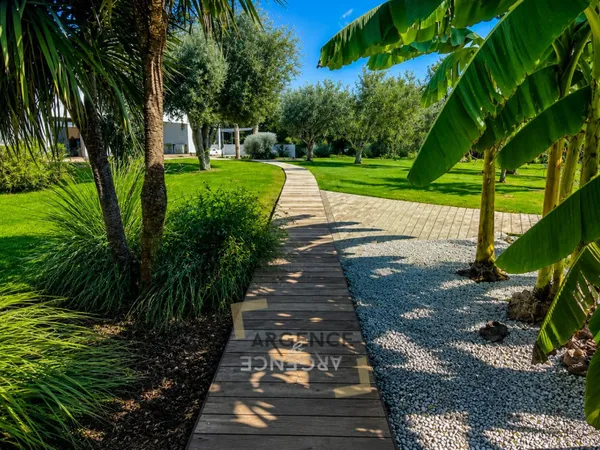 Maison 5 pièces 250 m²