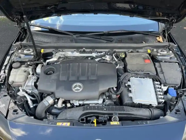 Mercedes Classe A 200 d berline amg line — photo 25