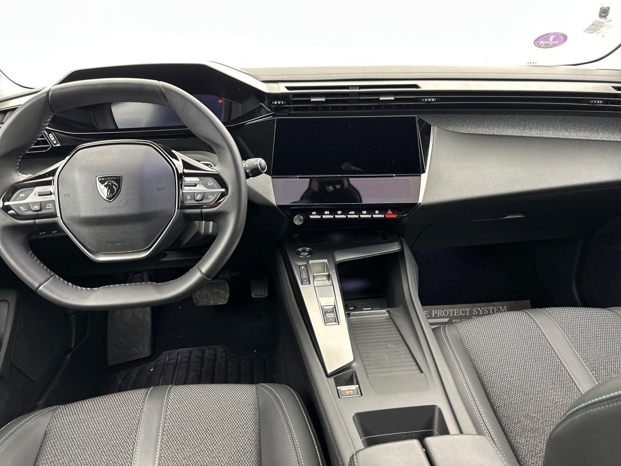 Peugeot 308 phev 180 e-eat8 allure pack — photo 11
