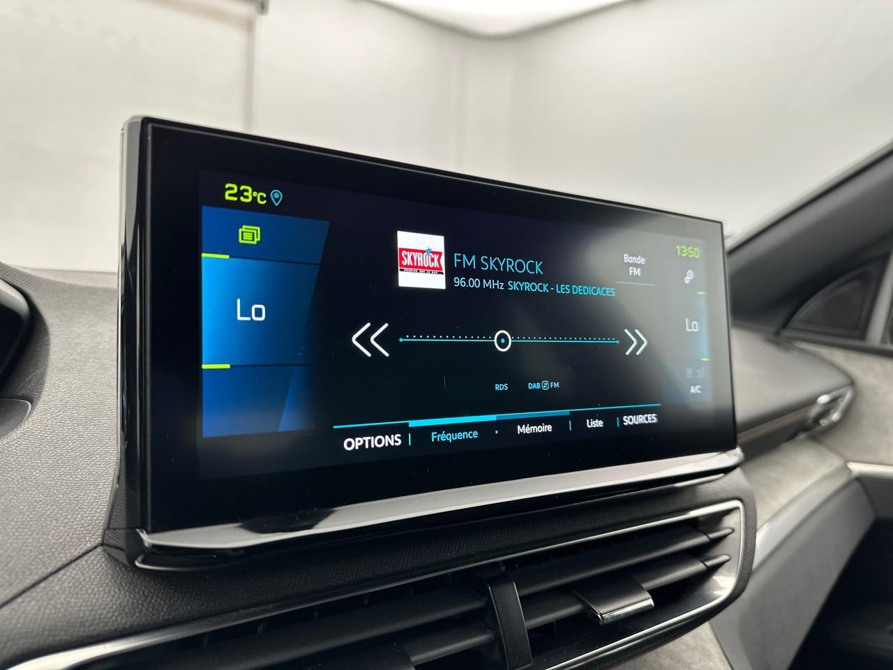Peugeot 3008 hybrid 225 e-eat8 gt — photo 23