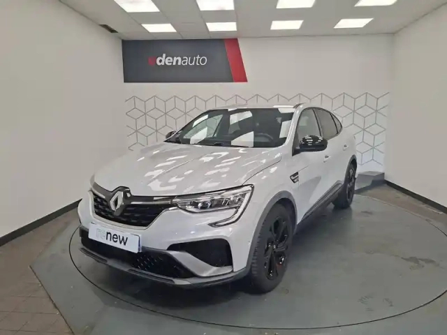 Renault Arkana e-tech 145 - 21b