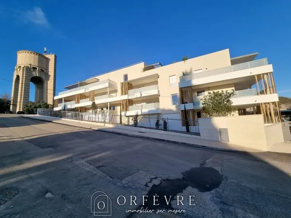 Appartement RDC 2 pièce(s) 45.40 m2 Avec terrasse et parking