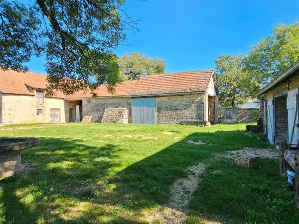 Bâtiment 2 pièces 200 m²